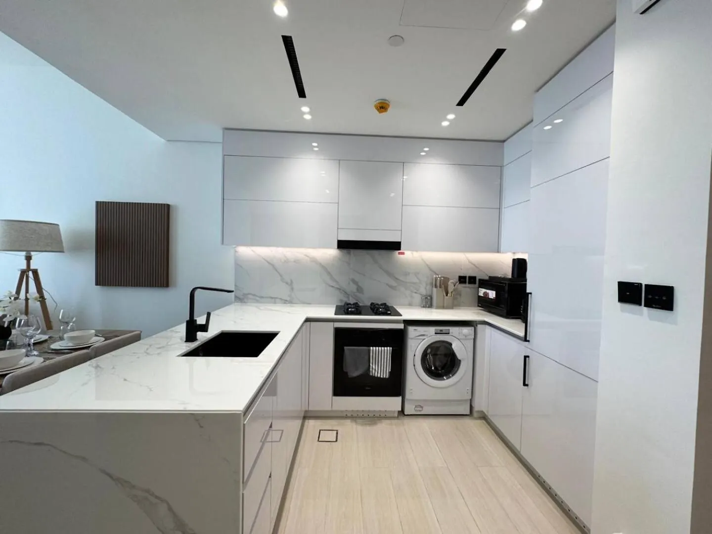 Apartment Charming 1Br Apt W Elegant Interiors Dubai