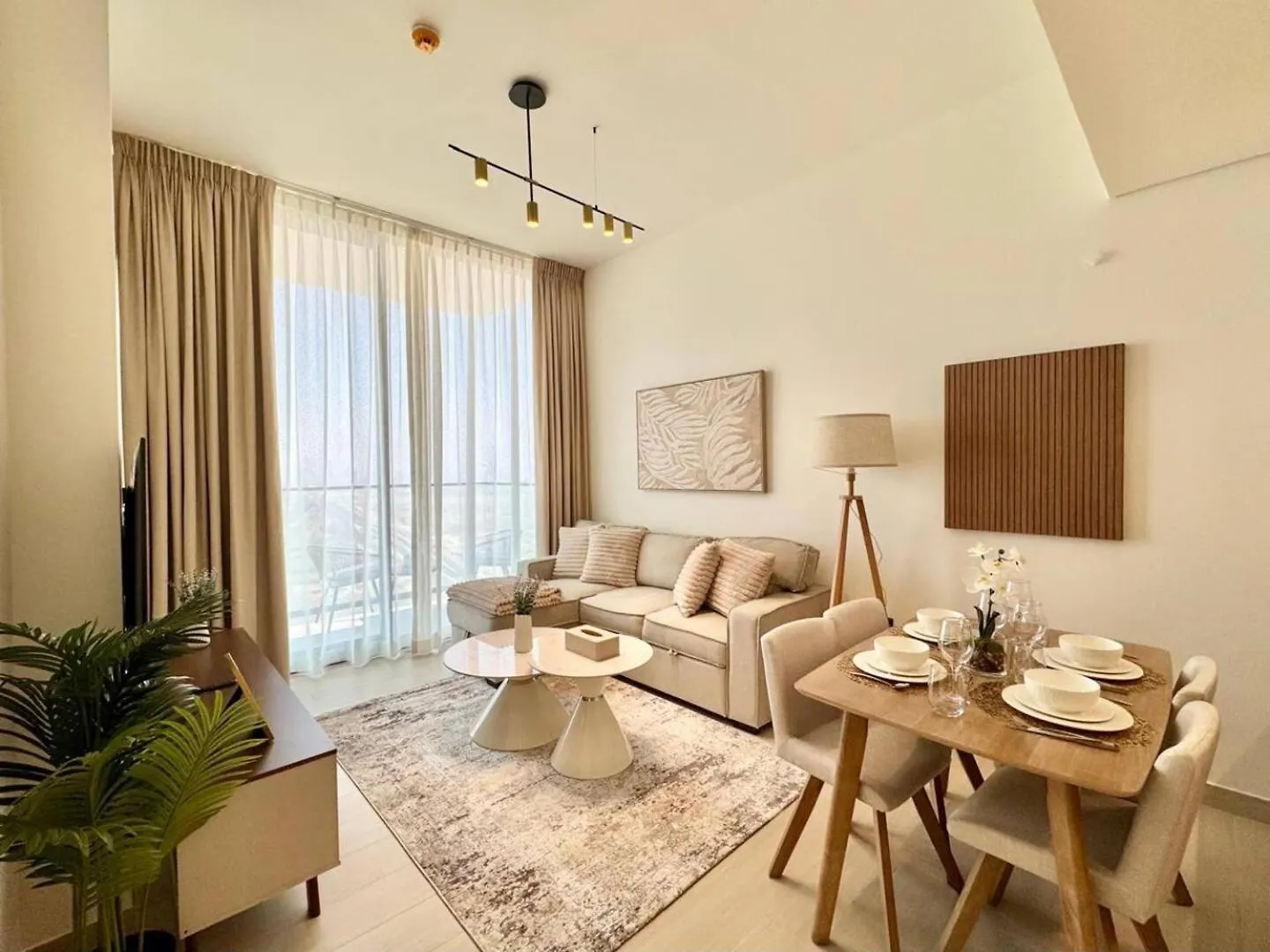 Charming 1Br Apt W Elegant Interiors Dubai