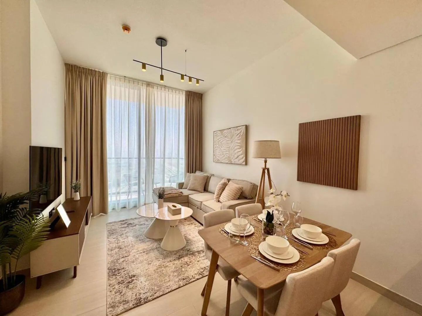 Apartment Charming 1Br Apt W Elegant Interiors Dubai