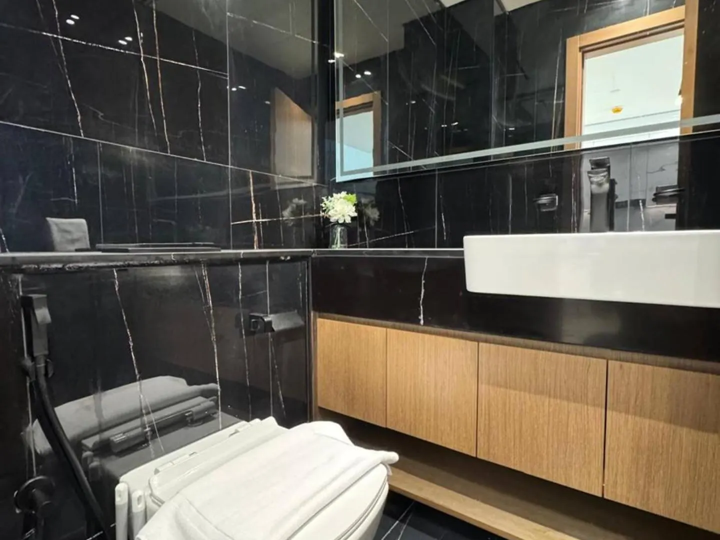 Charming 1Br Apt W Elegant Interiors Dubai Apartment